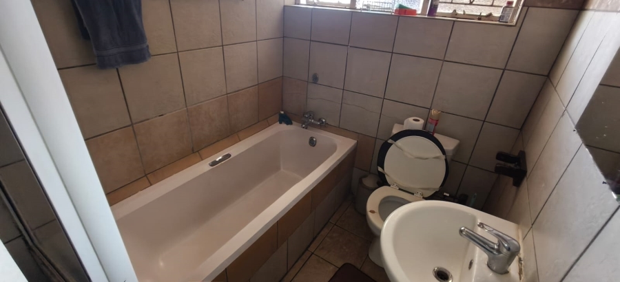 3 Bedroom Property for Sale in Rustenburg Central North West